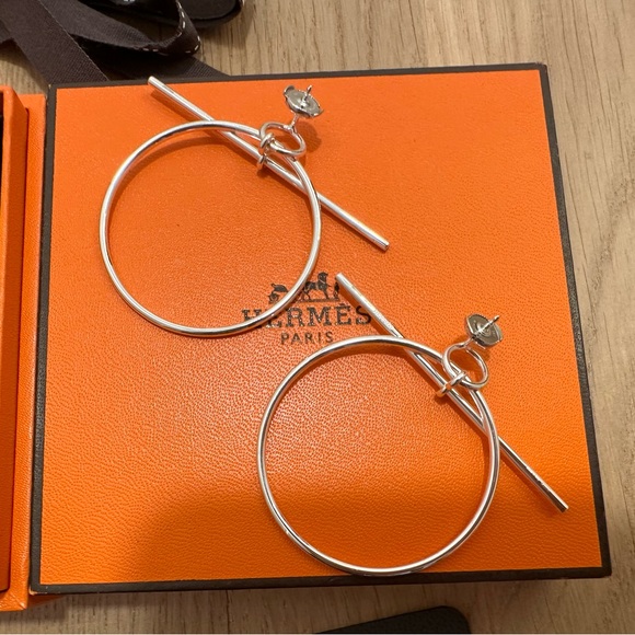 Hermes Echappee Loop Earrings Medium size 1.6” - Picture 4 of 10